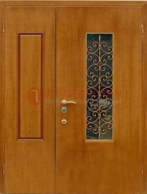 Входная дверь Дверь со вставками из стекла и ковки ДПР-20 в холл в Рязани